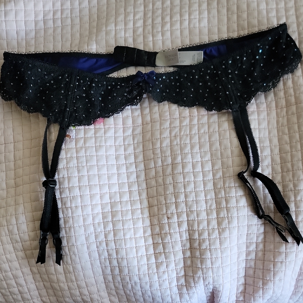 Victoria Secret's Elegant Black Garter Belt Size Medium